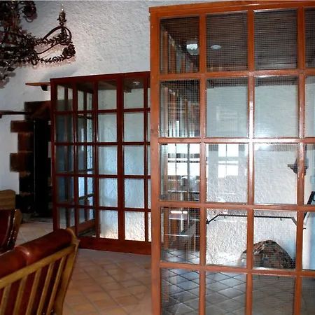 Guest house La Guineu 2*