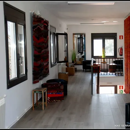 Guest house La Guineu 2*